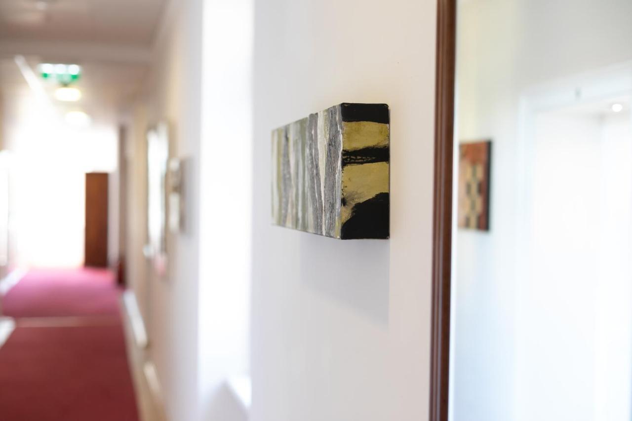 Stadthotel Zur Goldenen Krone Weiz Kültér fotó