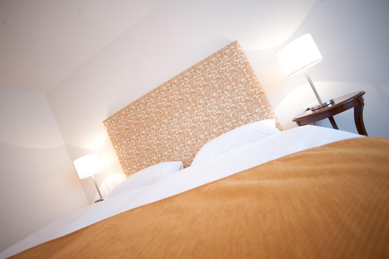 Stadthotel Zur Goldenen Krone Weiz Kültér fotó