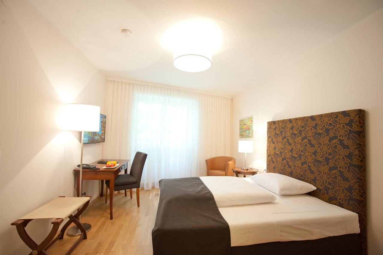 Stadthotel Zur Goldenen Krone Weiz Kültér fotó
